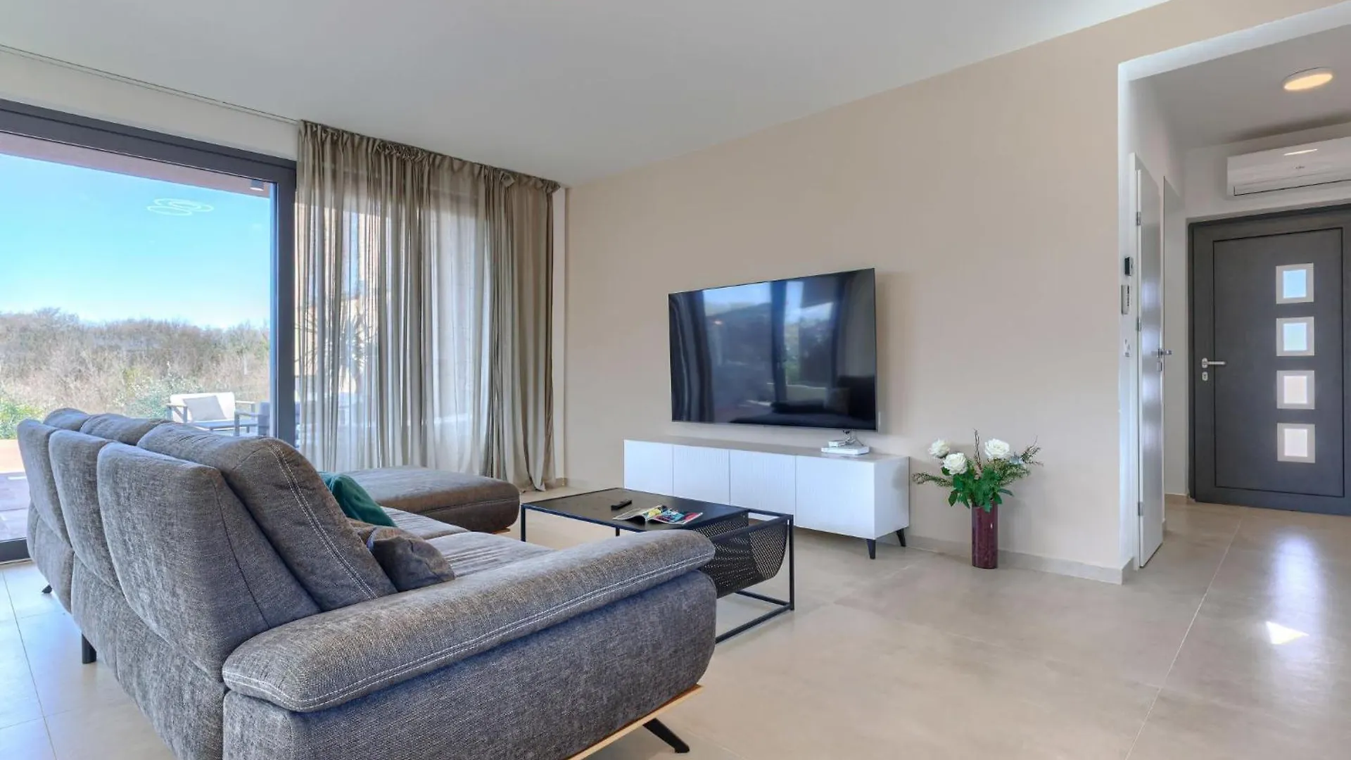 Filipac Villa Villa Ana By Interhome